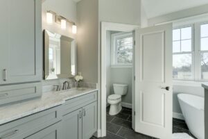 5 Things to Look for When Selecting Moisture-Resistant Bathroom Doors
