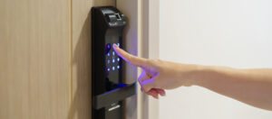 A Homeowner’s Guide to Smart Locks and Electronic Door Hardware 1 A Homeowner’s Guide to Smart Locks and Electronic Door Hardware